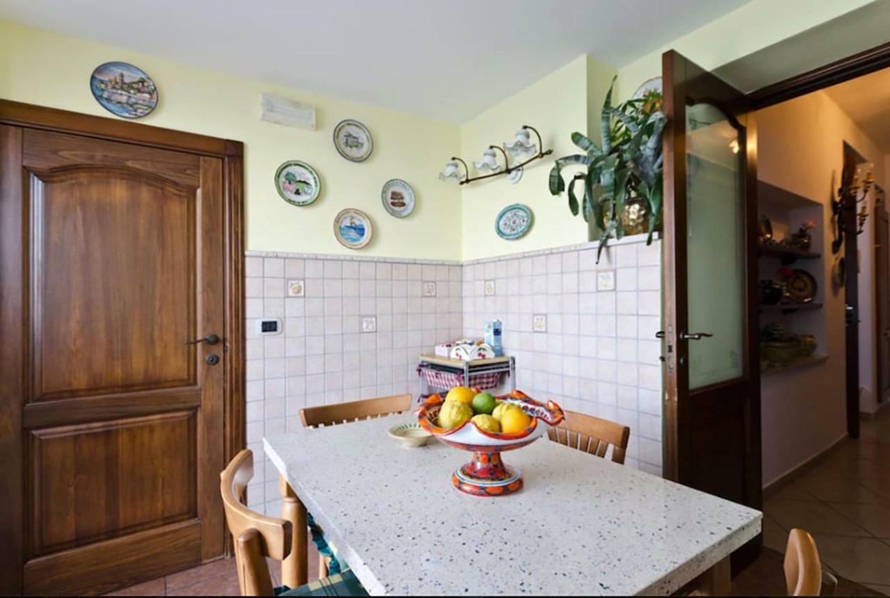 Miriam Sea Front Apartment Jacuzzi Джардини-Наксос Экстерьер фото