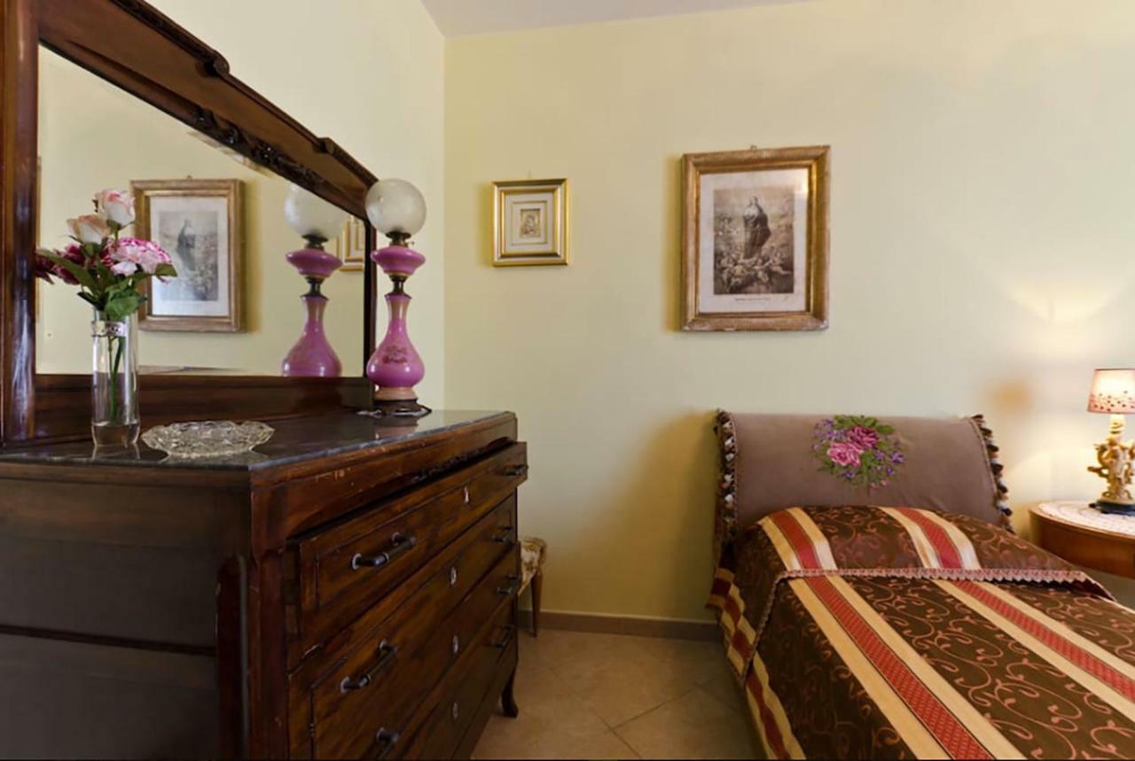 Miriam Sea Front Apartment Jacuzzi Джардини-Наксос Экстерьер фото